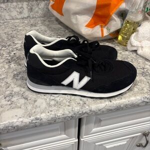 New Balance brand new Black and White Sneakers